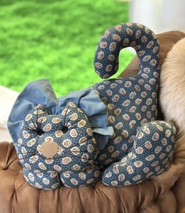 Vintage Country Cat Fabric w/ Flowers Door Stopper Dusty Blue farmhouse decor - Picture 1 of 11