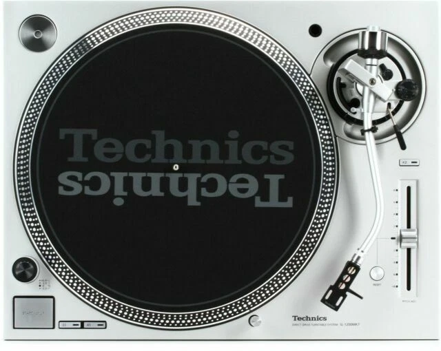 Technics SL-1200MK7 Direct Drive Turntable System - Silver