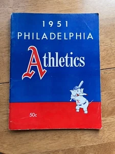 DCC: 1951 Philadelphia Athletics Anuario Casi Nuevo-Como Nuevo - Imagen 1 de 5