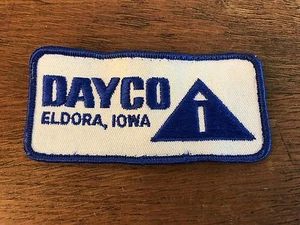 Parche para coser/planchar Dayco Manufacturing Eldora, Iowa 2" X 4" - Imagen 1 de 3