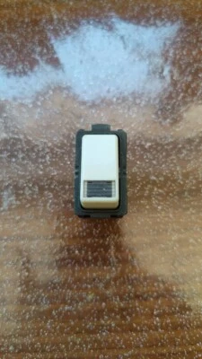 Deviatore Interruttore illuminabile Bticino serie Magic art. 5003LN. Nuovo