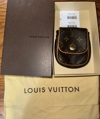 Louis Vuitton Cancún Pochette Monograma Lona Microbolso, Bolsa para el Polvo y Caja Foto 1 de 4