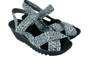 Bernie Mev Basket Weave Quarter Strap Wedges Lihi Buttercup Blue White 10 M - Picture 1 of 11