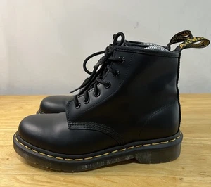Dr Martens NWOT 101 Smooth Leather Ankle Boot Sz 5 - Picture 1 of 7