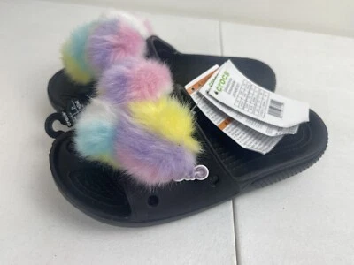 NUEVO CON ETIQUETAS CROCS Sandalia Deslizables de Piel W 5 Bolas Puff Negro Pastel Pista y Blanco Foto 1 de 4