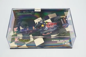 MINICHAMPS 1/43 Scuderia Toro Rosso 2009 RedBull Showcar S. Buemi - Picture 1 of 6