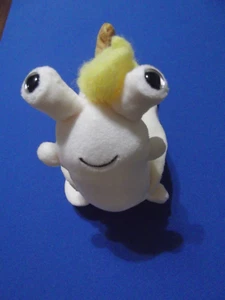 Vinnie 8" Banana Slug Macaroon Douglas Stuffed Animal Plush Cuddle Toy bug worm - Picture 1 of 6