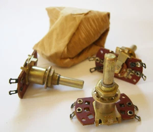 2 NOS/NUOVO CON SCATOLA 1 posizione/2 poli interruttore rotante con albero 1/4" - Foto 1 di 1