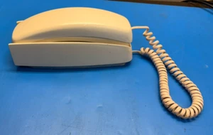 Vintage Western Electric The Trimline - Beige - Push Button - Bell System 10A - Picture 1 of 18