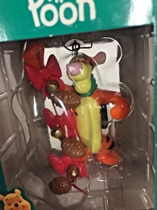 DISNEY WINNIE THE POOH Tigger w/Garland Christmas Ornament (1B419) - Picture 1 of 4