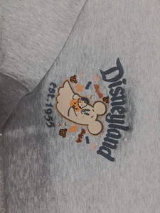 Ghost Mickey & Minnie übernehmen Disneyland! Sweatshirt bestickt - Bild 1 von 2