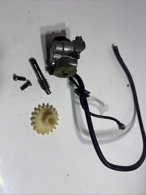 1974 Yamaha DT360 Auto Oil Lube Pump 500-13101-01-00 - Image 1 of 4