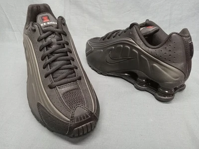 Nike Niños Shox R4 (GS) Tenis Triple Negro Talla 5.5 ¡NUEVAS SIN CAJA! Foto 1 de 4