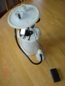 OEM Saab Fuel Pump Assembly for Late 900 or Early 9-3 - Picture 1 of 1