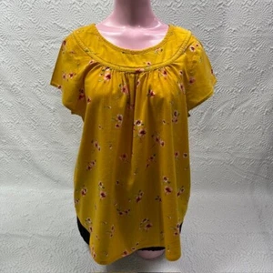 St Johns Bay Womens Top M Gold Floral Round Neck Flutter Sleeve Pull Over - Picture 1 of 16