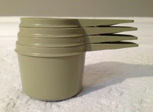 RETRO TUPPERWARE 762-4, 6; MATCHING SET-of-4 Avocado Nesting Measuring-Cups - Picture 1 of 12