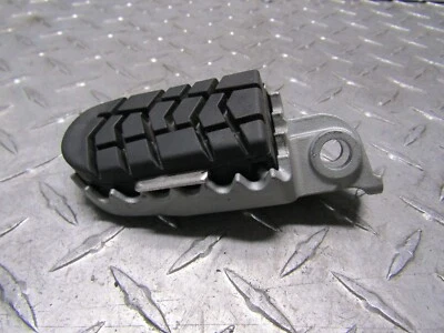 KTM 1290 SUPER ADVENTURE R 2017 2018 2019 2020 reposapiés derecho clavija 78003041050 Foto 1 de 4