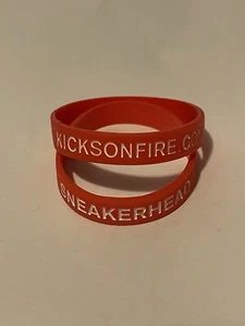 2 Sneakerhead Kicks On Fire Armband ROT Original 100% Authentic OSFM Bracelet - Bild 1 von 3
