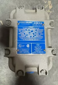 NEU NELES-Jamesbury 32EX6 Snap Endschalter 15 Ampere 1/3 PS explosionsgeschützt - Bild 1 von 6