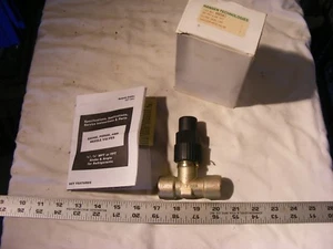 Hansen H958C 3/8"FPTx3/8"FPT Globe Seal Cap Gauge/Purge Valve - Picture 1 of 6