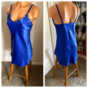 CAMISÓN CHEMISE VINTAGE AÑOS 90 JENNIFER MOORE AZUL SATINADO CON CORREAS TRENZADAS TALLA S - Imagen 1 de 10