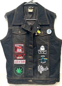 Vintage St. John’s Bay Jeansweste Heavy Metal mit Iron Maiden, Patches + Pins - Bild 1 von 14