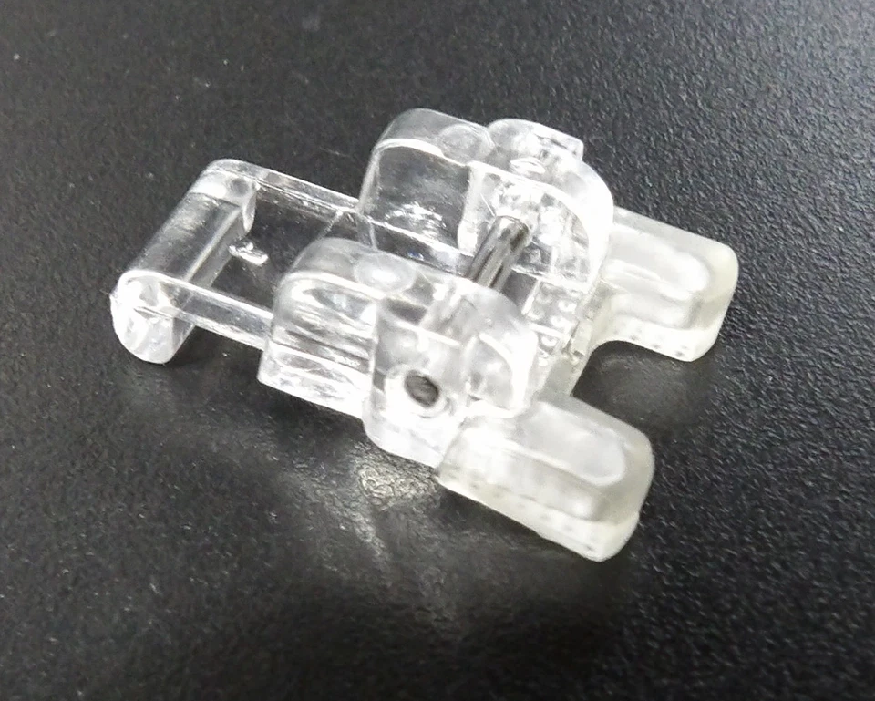 Совместимая с SINGER защелкивающаяся нажимная ножка M # 416713201 - Изображение 1 из 1