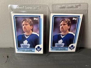 Lot (2)1986-87 Topps Wendel Clark #149 Toronto Maple Leafs RC Rookie SHARP Grade - Picture 1 of 2
