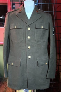 Vintage WWII Coat / Short coat 1942 DK Green Wool Size 39L - Picture 1 of 8