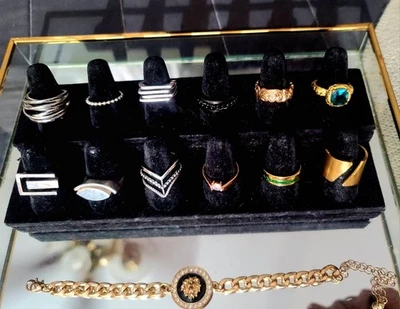 Cool Fashion Rings SALE Black,Gold,Slv Colors sz 7-9 Choose 1 Price is each ring - Image 1 of 4