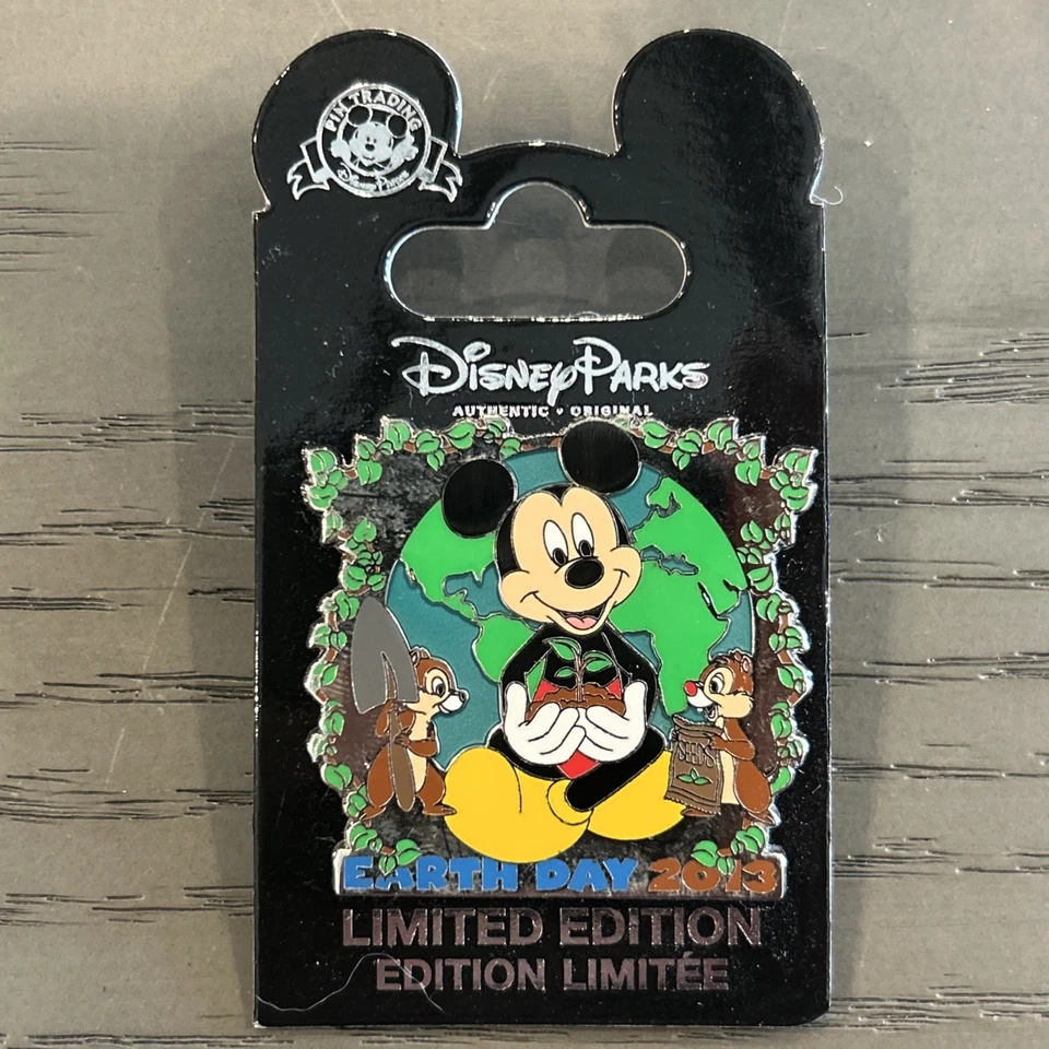 Prendedor Disney - Día de la Tierra 2013 - Mickey Mouse Chip & Dale Tree World Seeds LE 2000 Foto 1 de 1