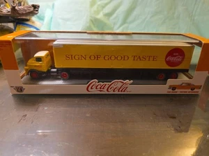M2 Machines Coca-Cola 1958 Dodge COE & 1957 Chrysler 300C YR01 - Picture 1 of 11