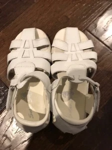 Boys White Easter Sandals 9 1/2M Solar Soles - Picture 1 of 7