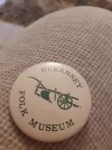 Guernsey Folk Museum Vintage badge - Picture 1 of 2