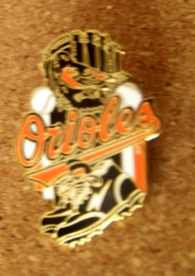 Baltimore Orioles mitt balls spikes lapel pin 1995 MLB c43491 - Image 1 of 4