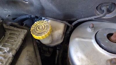 Cilindro maestro de freno usado se adapta a: Jeep Compass 2011 grado A Foto 1 de 4