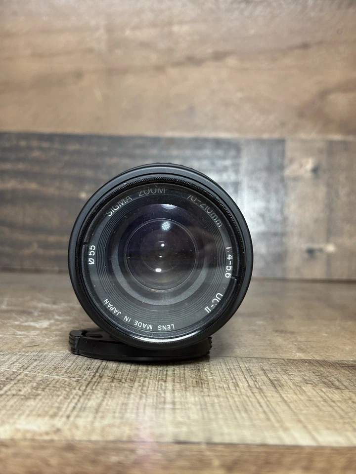 SIGMA 70-210mm f/4.0-5.6 UC Zoom Lens For CANON AF - Image 1 of 4