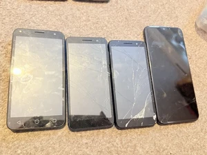 Job Lot of 11 Mixed Mobile Phones - For Spares or Repair - FAULTY - See Photos - Picture 1 of 13