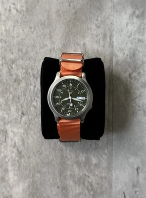 Reloj Automático Seiko 5 Esfera Verde Militar SNK805K2 🍊 Correa (SIN Caja Original) Foto 1 de 4