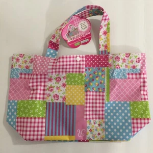Bento Box Porta Pranzo - Grazioso Design Patchwork Alto 7,5" (manici esclusi) - Foto 1 di 1