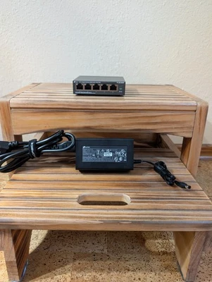 TP-LINK TL-SG1005P 5-Port Gigabit Desktop Switch w/ 4 PoE+ Ports – Works Great - Image 1 of 4