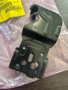 Samsung Fridge Door Hinge - Picture 1 of 4