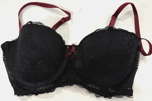 Charlotte Russe BH mit Bügel gefüttert schwarz Spitze weinrot Träger Größe 36C - Bild 1 von 5