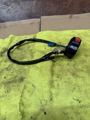 00-08 2000-2008 KAWASAKI ZX6 ZX6R ZZR600 CLIPON DERECHO MANILLAR INTERRUPTOR DE APAGADO OEM Foto 1 de 4