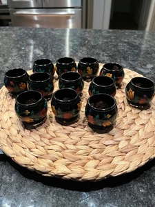 Set of 12 Mid Century/Boho Black Laquered Wooden Napkin Rings with Floral Design - Picture 1 of 5
