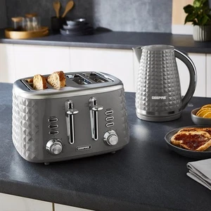 Ensemble grille-pain texturée GEEPAS 2200W 1,7 L et 4 tranches de pain, gris - Photo 1 sur 11
