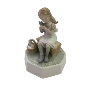 Vintage Porcelain Girl with Kittens Figurine Music Box Otagiri 6 In - Picture 1 of 9