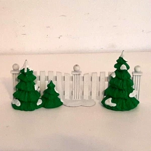 Dept 56 FROSTY TREE LINED PICKET FENCE Metal 52078, SINGLE - Picture 1 of 6