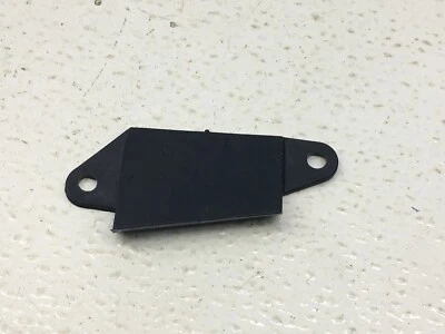 Placa estabilizadora puerta levadiza trasera derecha Station Wagon Mopar NOS 1976-78 3861772 Foto 1 de 4