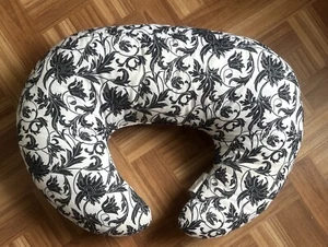 Mother's Lounge Nursing Pillow - Picture 1 of 4